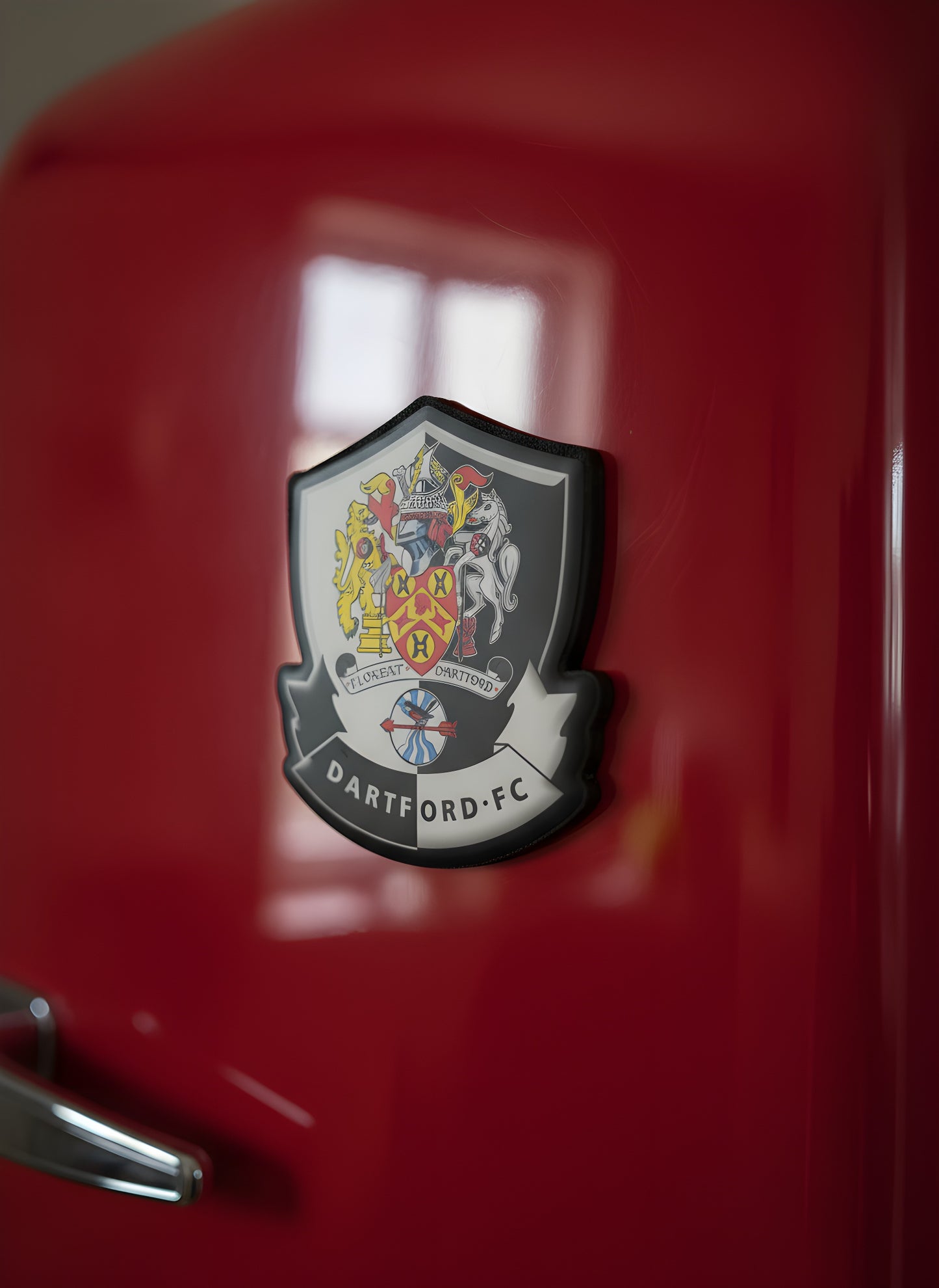 CLUB CREST - Bottle Opener / Fridge Magnet Combination